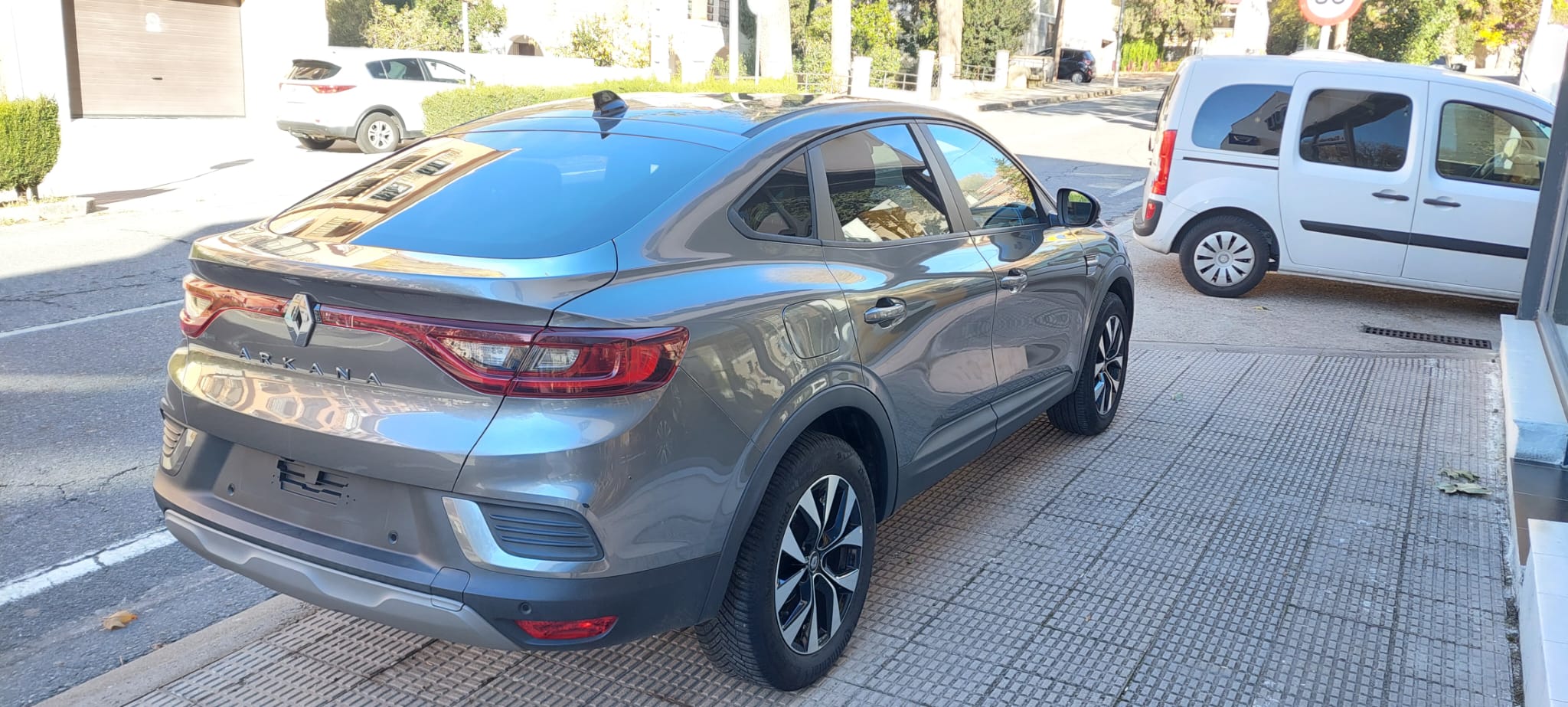 Renault Arkana 140CV MYH miniatura 10